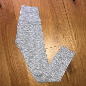 NWOT White/Grey Lululemon Wunder Under Tight